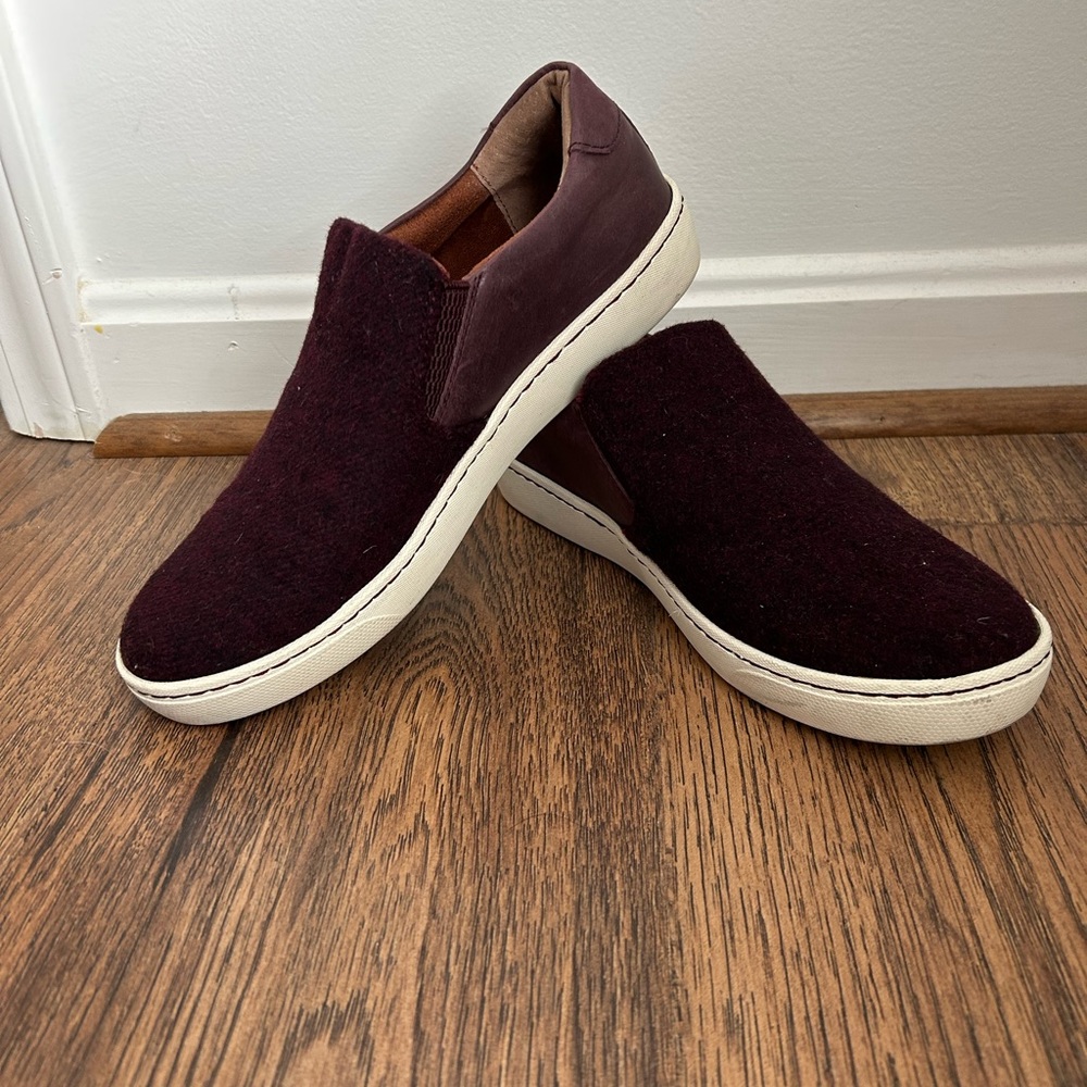 BORN Footwear. Genuine leather. Size 7.5